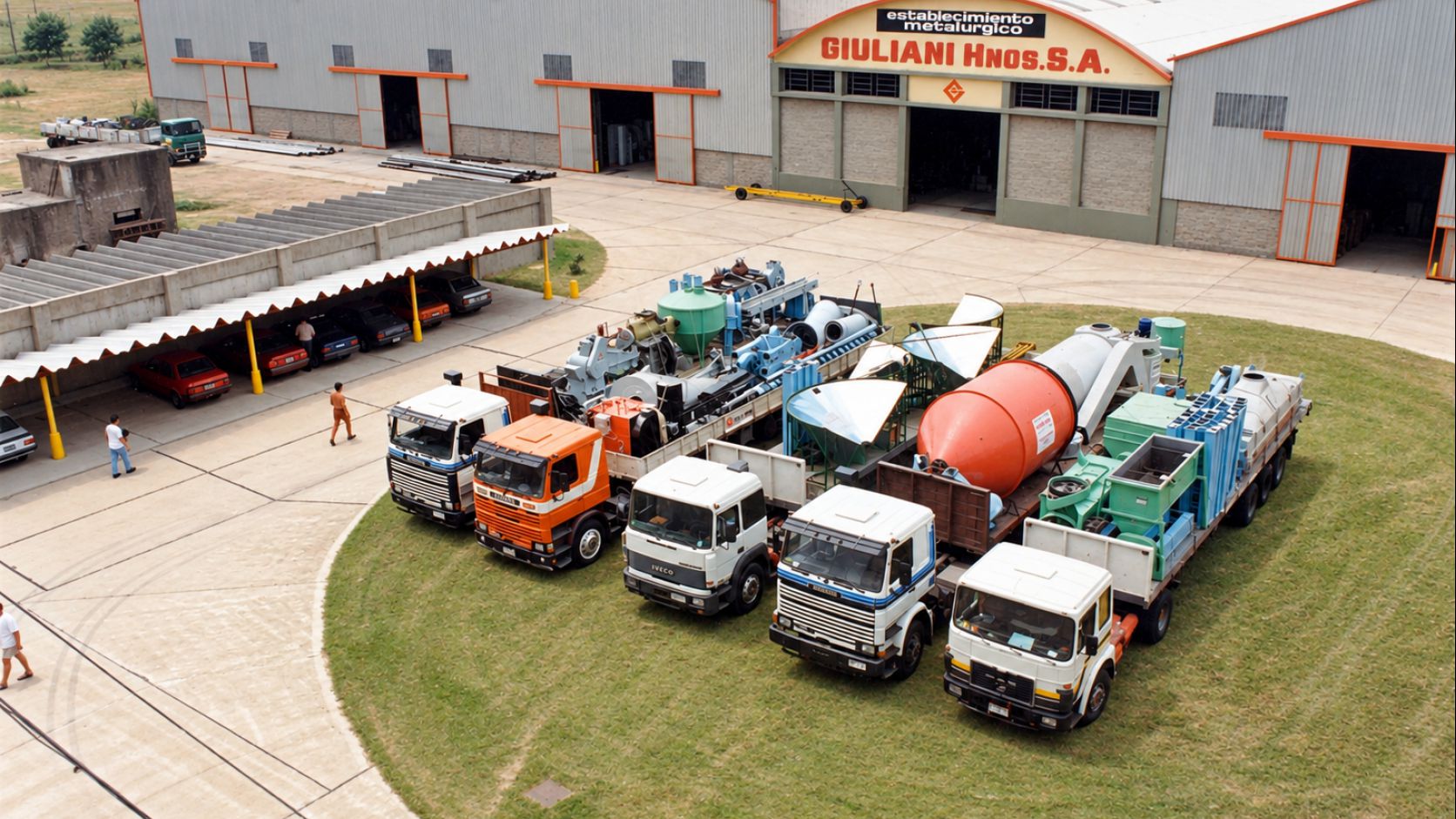 Aerial view of the Giuliani Hermanos plant in Rafaela, with trucks loaded with equipment ready to ship